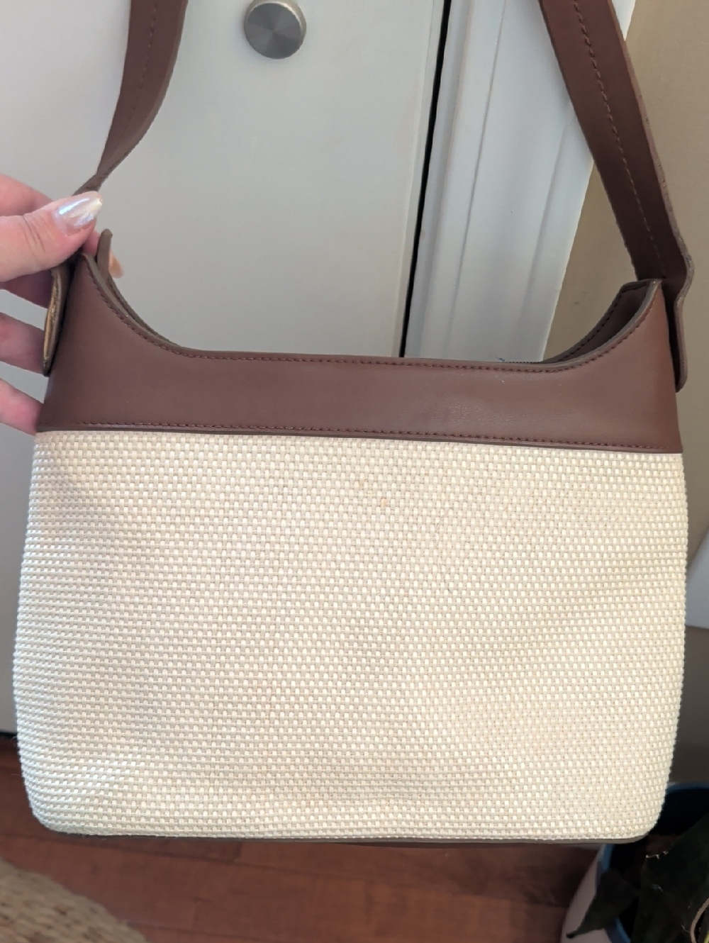 Aigner Classic Two-Tone Shoulder Bag - Cream and Brown Woven - Picture 4 of 4